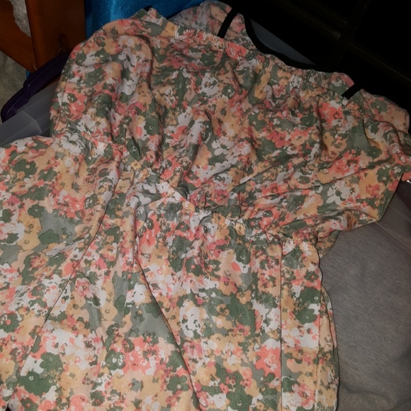 Romper - Picture 2 of 2